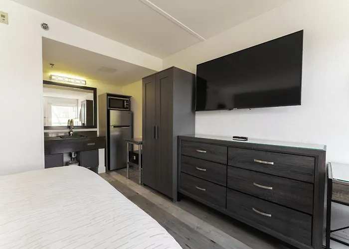 Aparthotel In North 3*